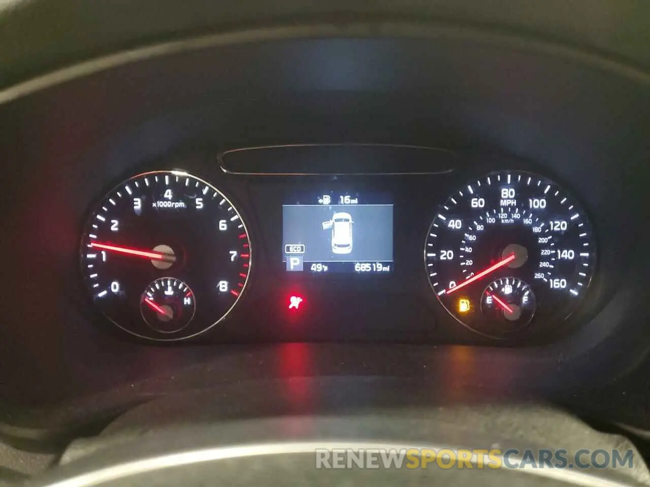 9 Photograph of a damaged car 5XYPG4A53KG493911 KIA SORENTO 2019