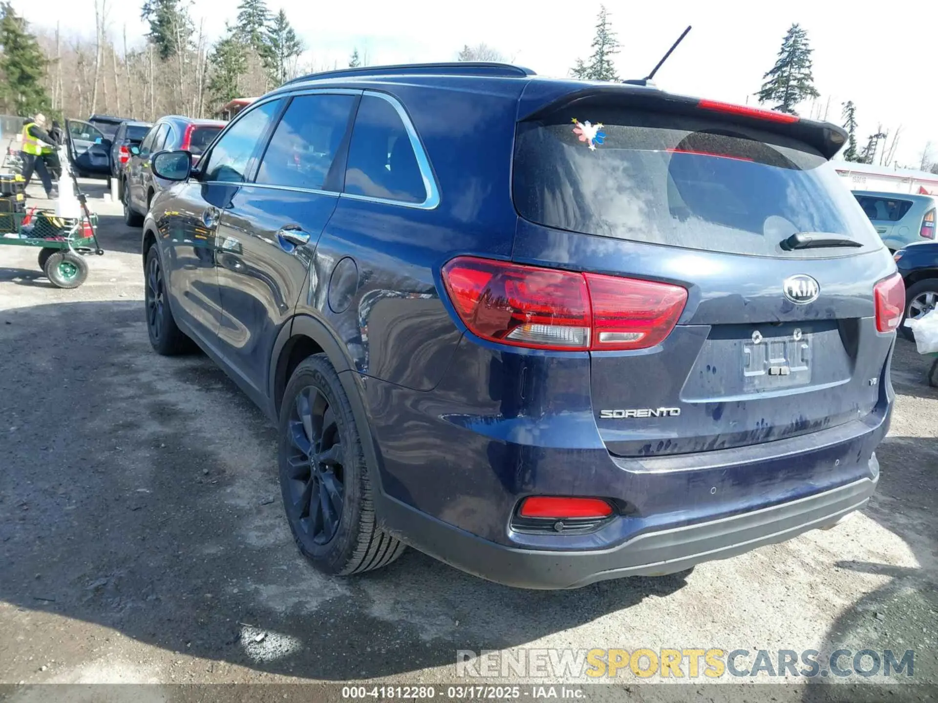 3 Photograph of a damaged car 5XYPG4A53KG594866 KIA SORENTO 2019