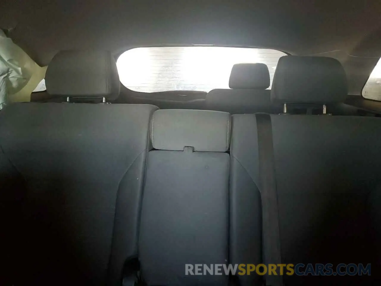 10 Photograph of a damaged car 5XYPG4A54KG480732 KIA SORENTO 2019