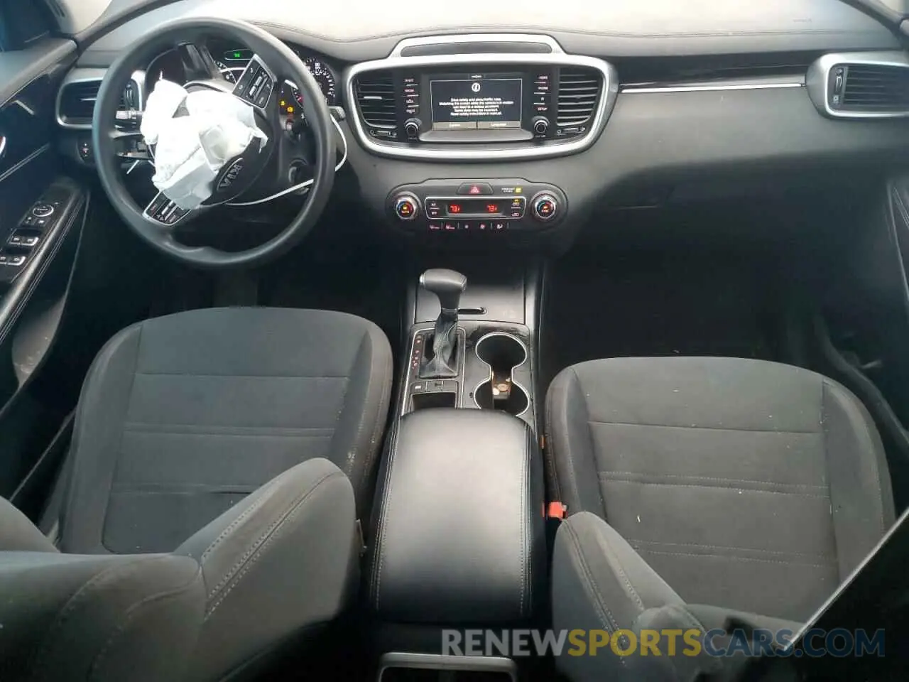 8 Photograph of a damaged car 5XYPG4A54KG480732 KIA SORENTO 2019