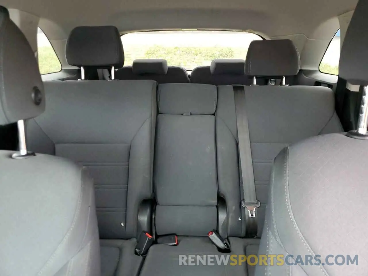 10 Photograph of a damaged car 5XYPG4A54KG570401 KIA SORENTO 2019