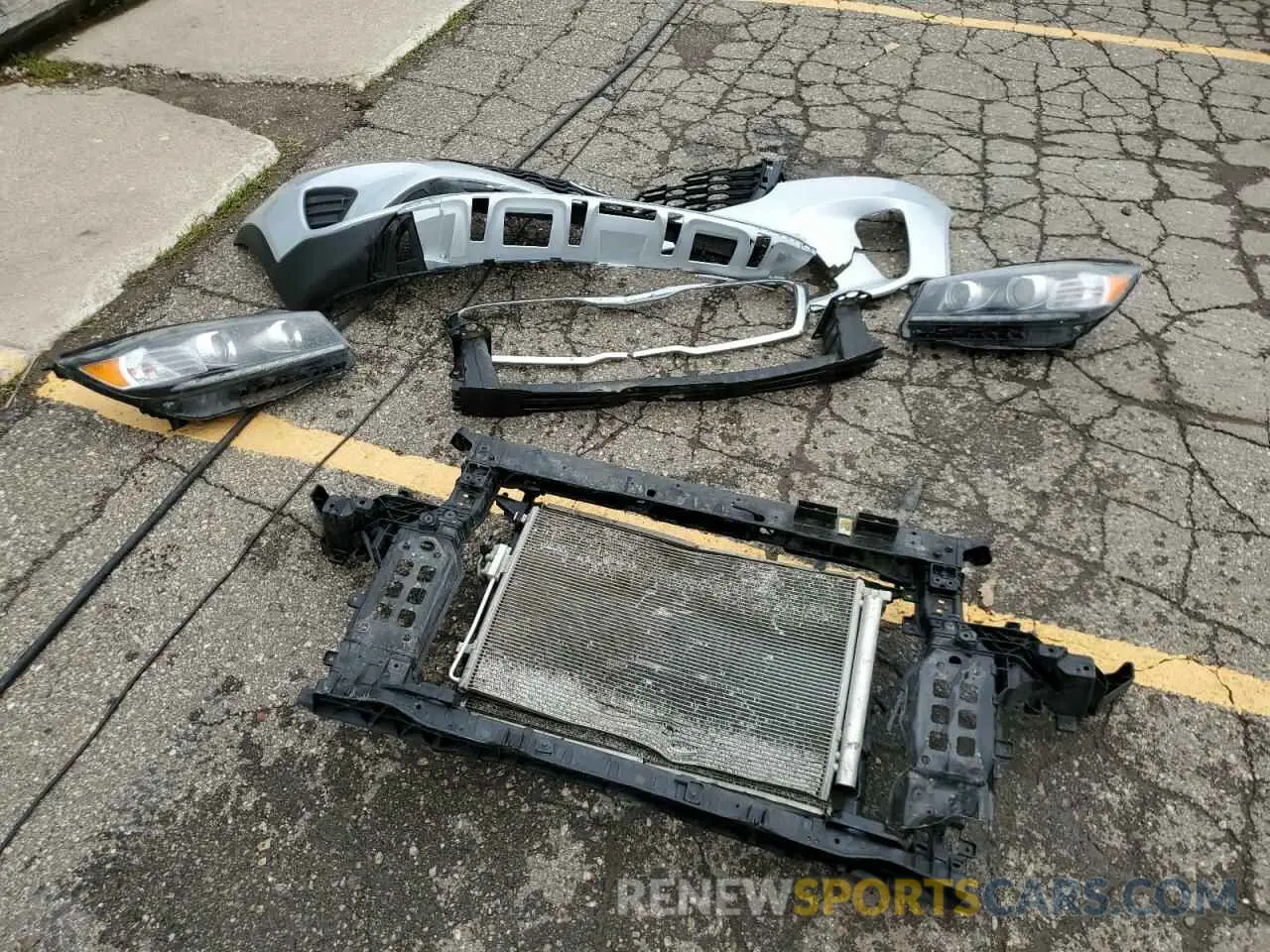 13 Photograph of a damaged car 5XYPG4A54KG570401 KIA SORENTO 2019