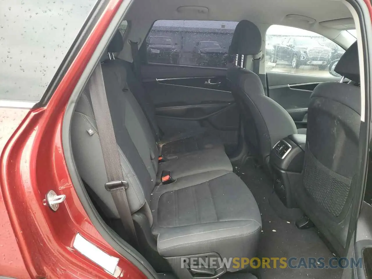 11 Photograph of a damaged car 5XYPG4A54KG576828 KIA SORENTO 2019