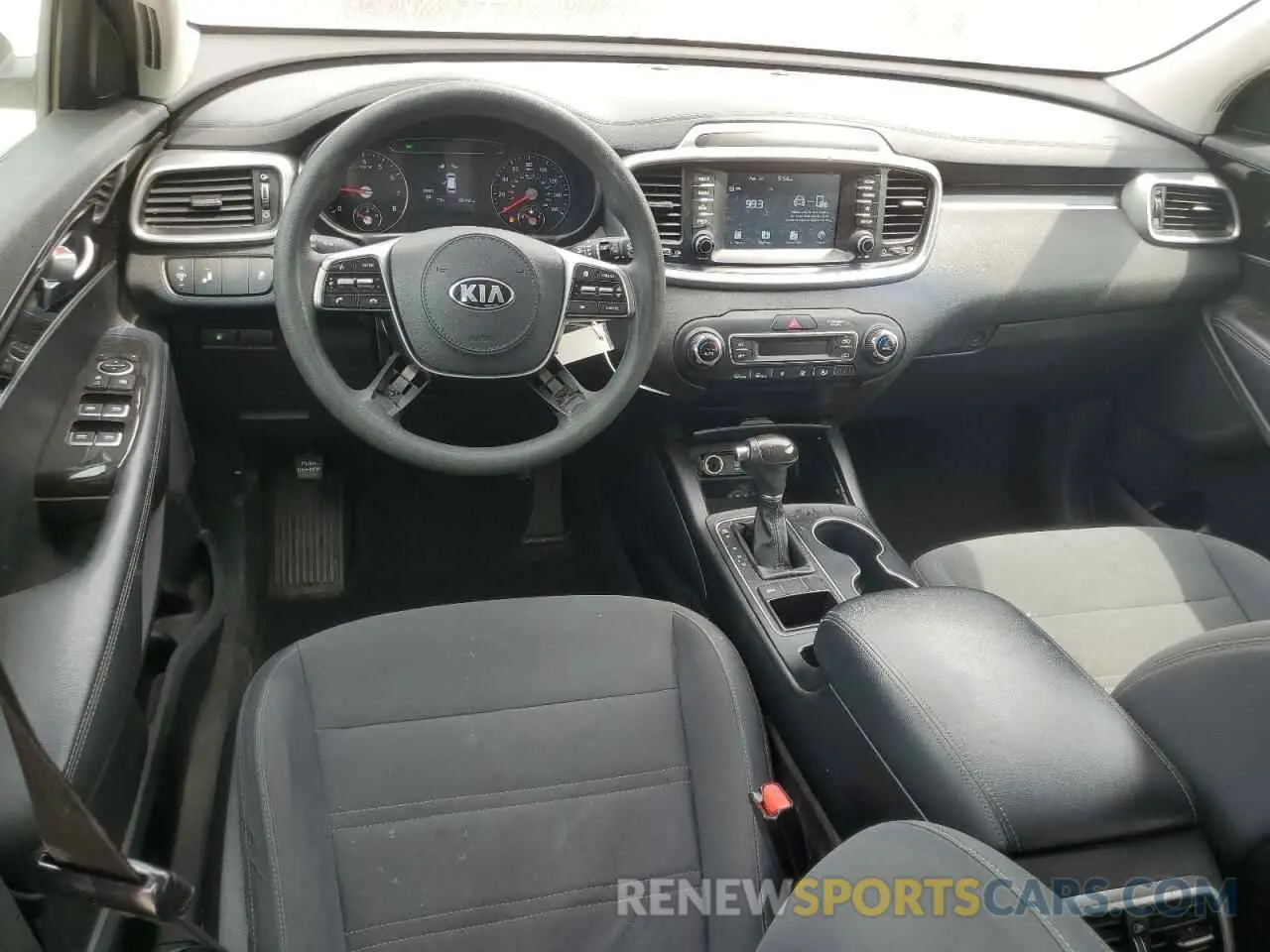 8 Photograph of a damaged car 5XYPG4A55KG491450 KIA SORENTO 2019
