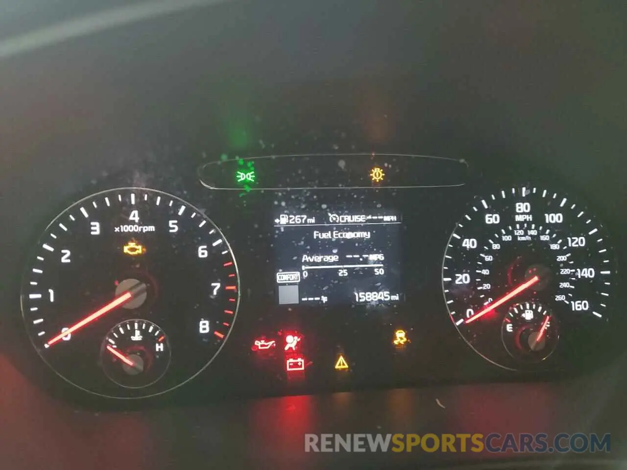 9 Photograph of a damaged car 5XYPG4A56KG481879 KIA SORENTO 2019