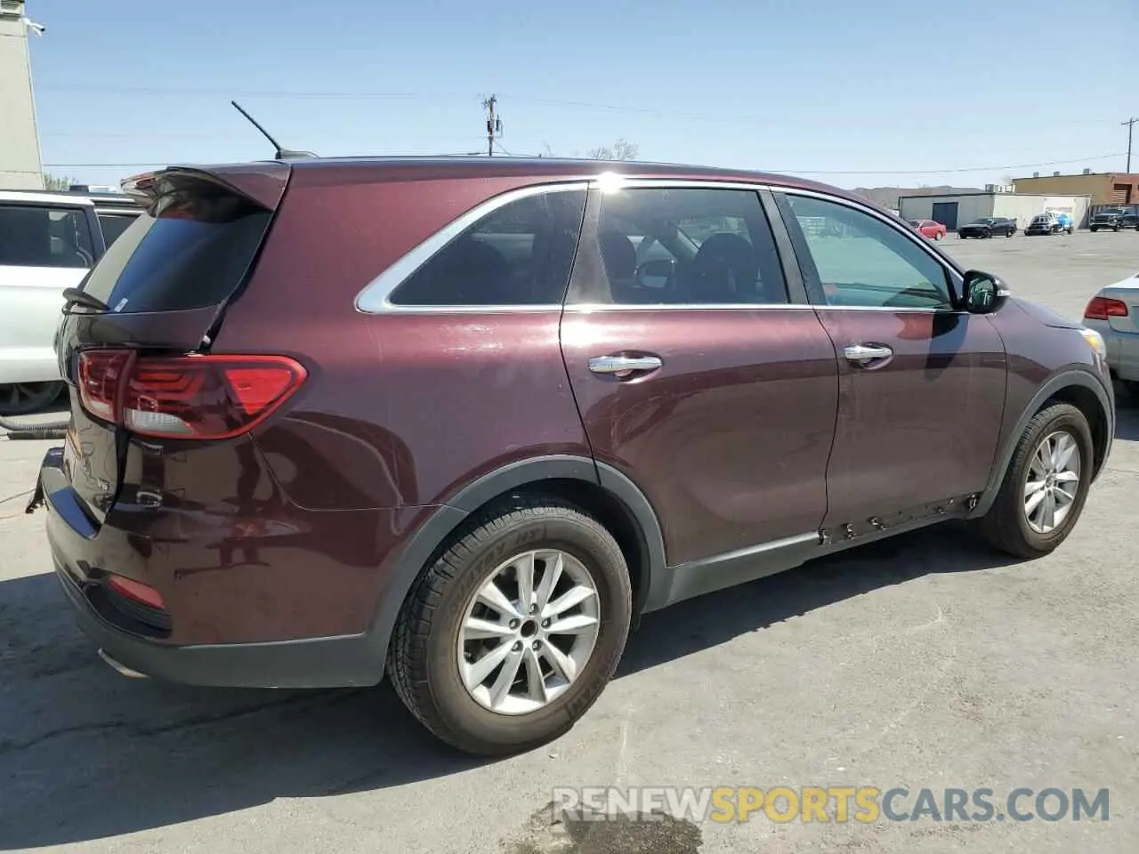 3 Photograph of a damaged car 5XYPG4A56KG490615 KIA SORENTO 2019