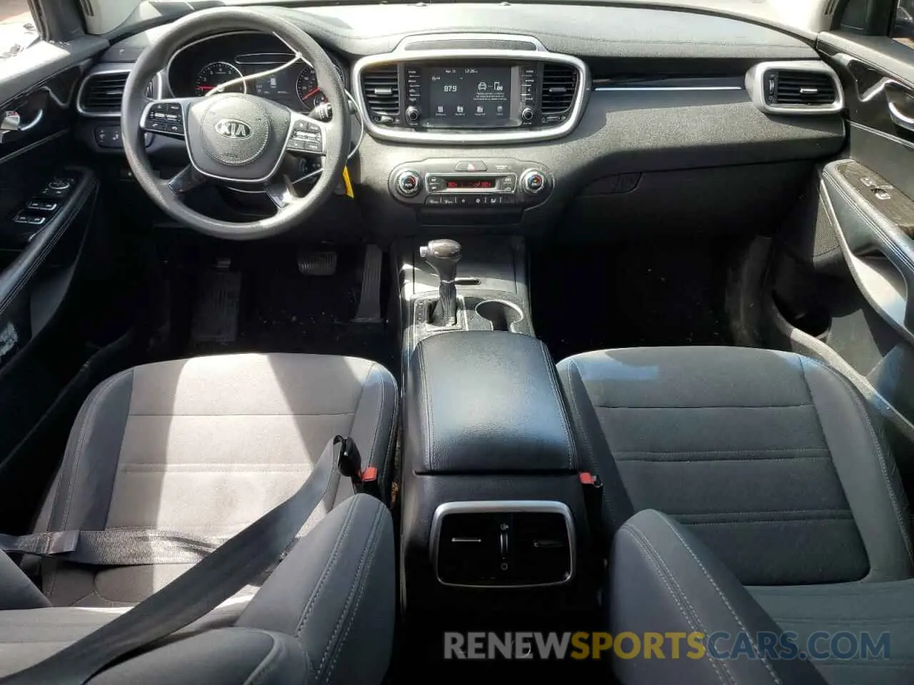 8 Photograph of a damaged car 5XYPG4A56KG490775 KIA SORENTO 2019