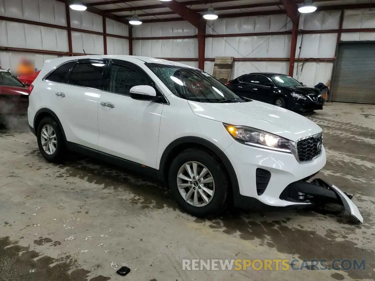 4 Photograph of a damaged car 5XYPG4A56KG558427 KIA SORENTO 2019