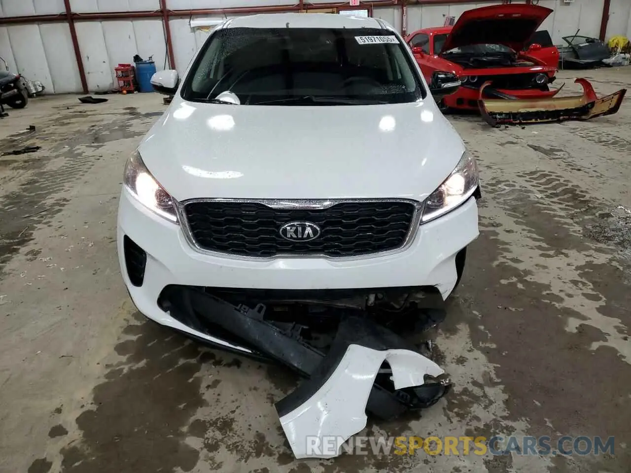 5 Photograph of a damaged car 5XYPG4A56KG558427 KIA SORENTO 2019