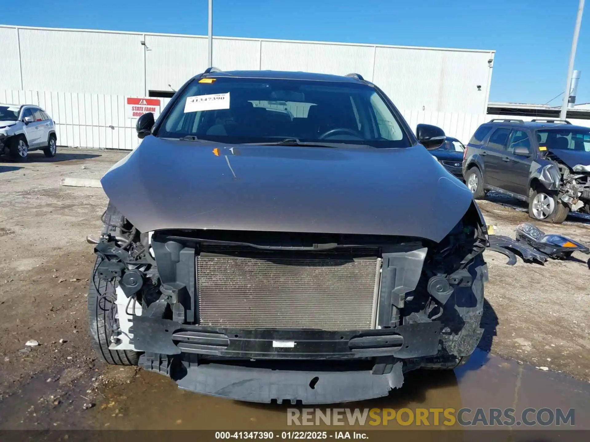 13 Photograph of a damaged car 5XYPG4A56KG600188 KIA SORENTO 2019