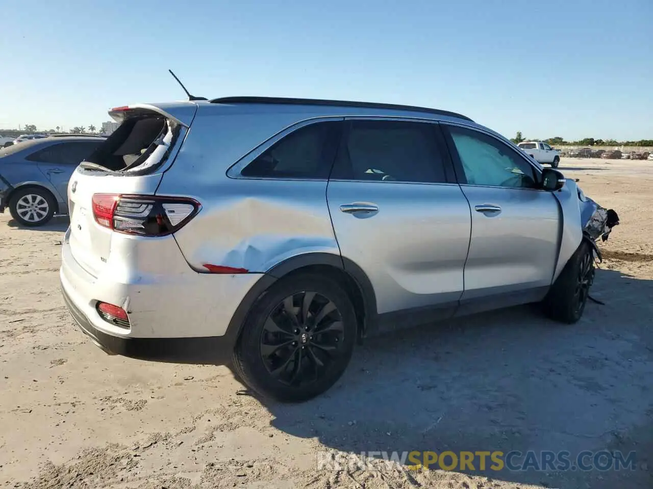 3 Photograph of a damaged car 5XYPG4A56KG600644 KIA SORENTO 2019