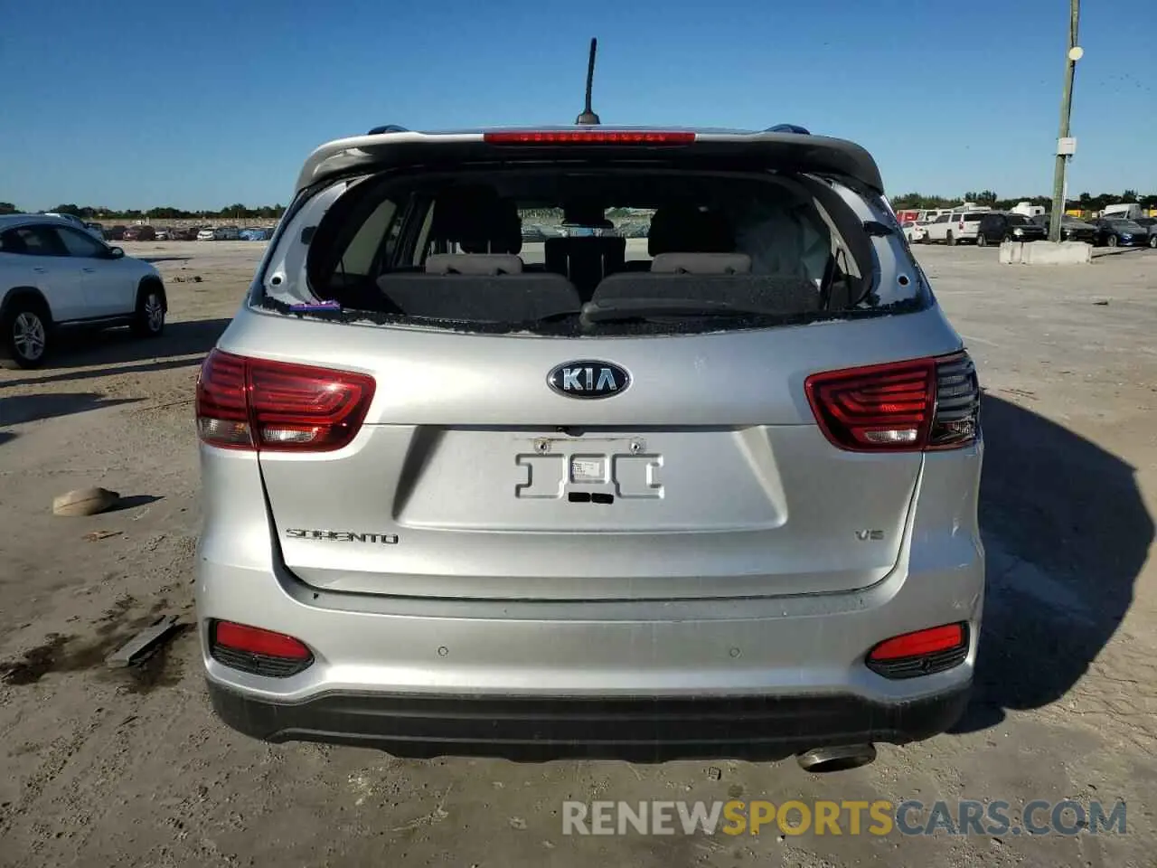 6 Photograph of a damaged car 5XYPG4A56KG600644 KIA SORENTO 2019