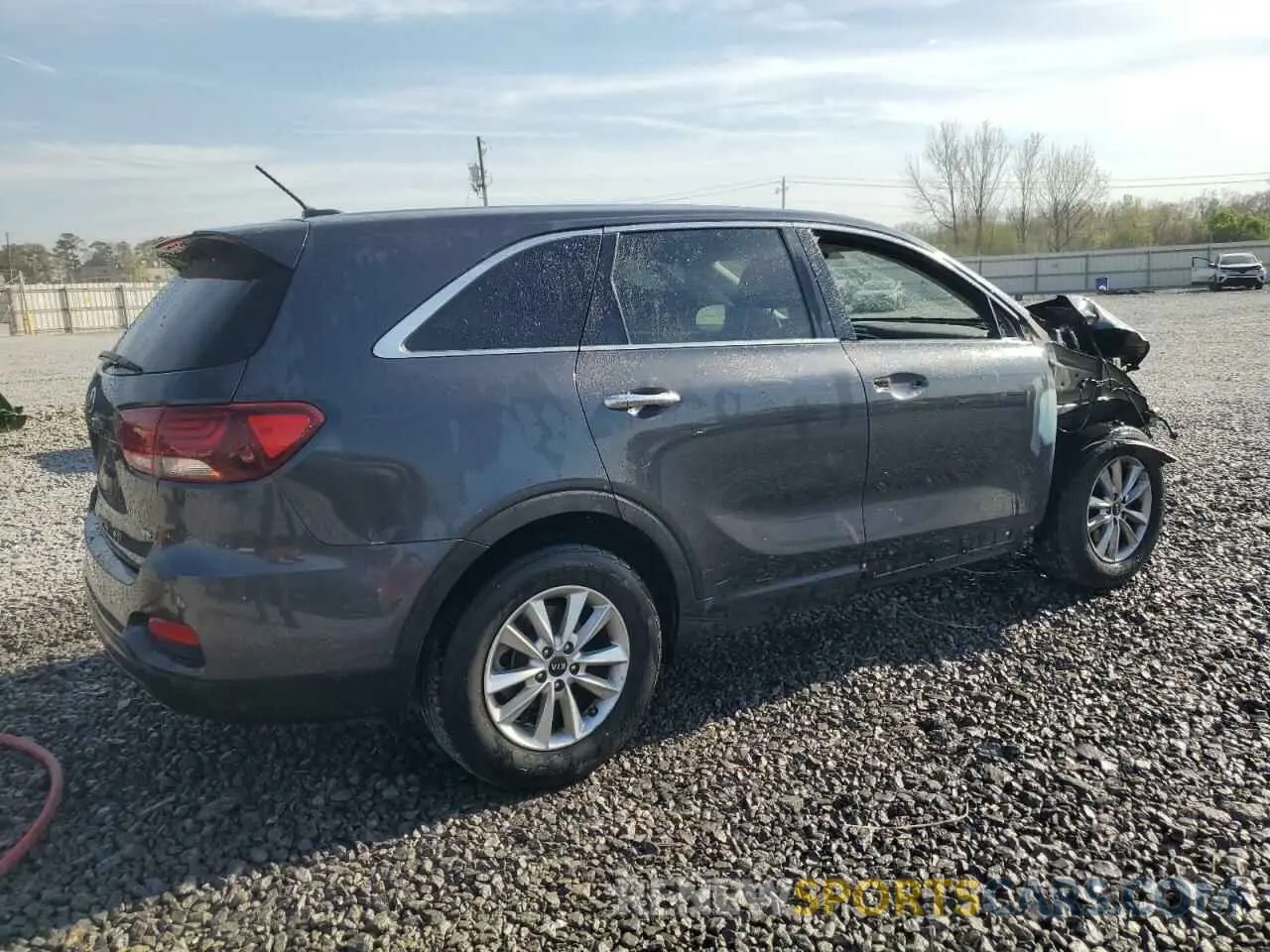 3 Photograph of a damaged car 5XYPG4A57KG482846 KIA SORENTO 2019