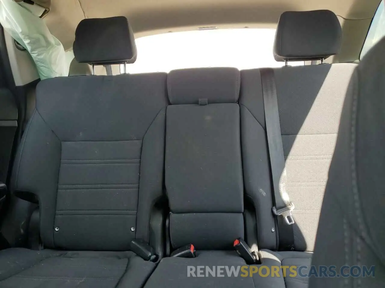 10 Photograph of a damaged car 5XYPG4A57KG486900 KIA SORENTO 2019