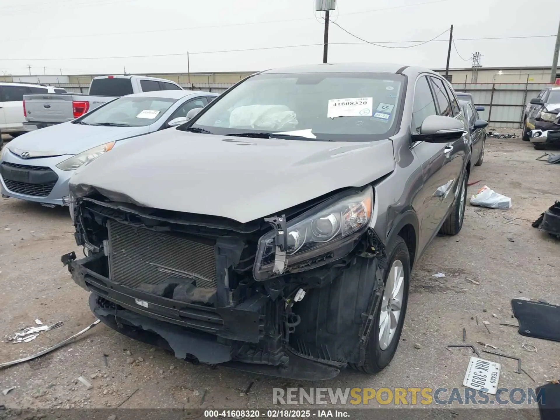 2 Photograph of a damaged car 5XYPG4A57KG544567 KIA SORENTO 2019
