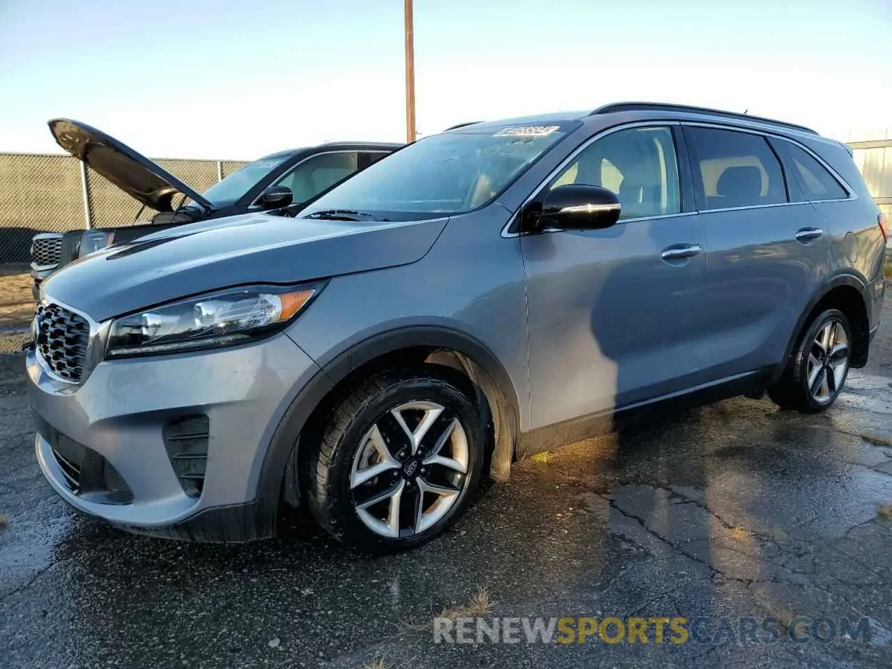 1 Photograph of a damaged car 5XYPG4A57KG599259 KIA SORENTO 2019