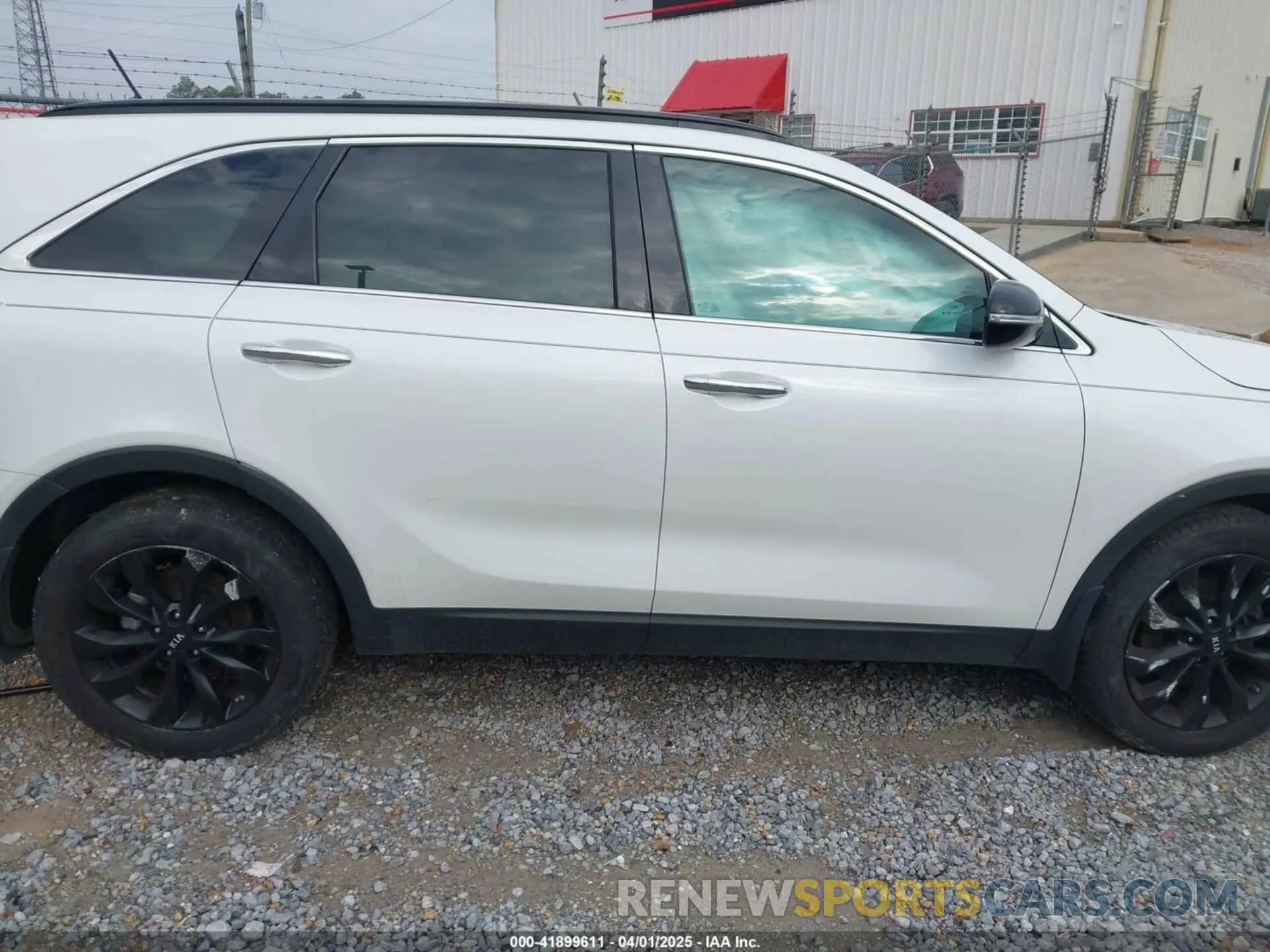 13 Photograph of a damaged car 5XYPG4A57KG605108 KIA SORENTO 2019