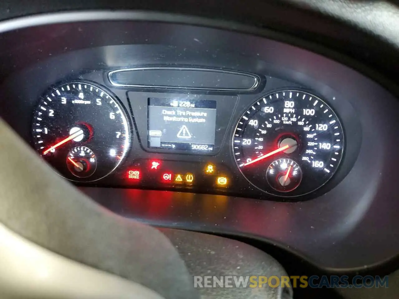 9 Photograph of a damaged car 5XYPG4A57KG608395 KIA SORENTO 2019