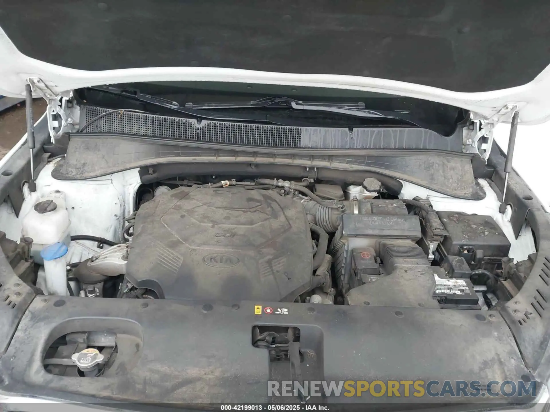 10 Photograph of a damaged car 5XYPG4A57KG609790 KIA SORENTO 2019