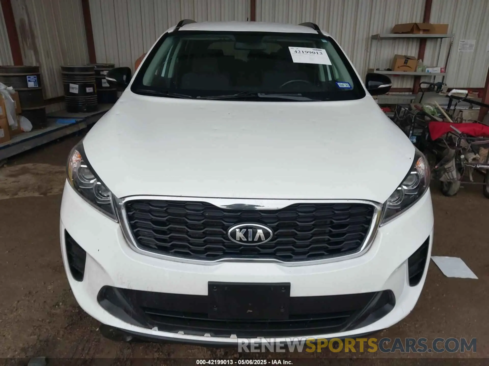 12 Photograph of a damaged car 5XYPG4A57KG609790 KIA SORENTO 2019