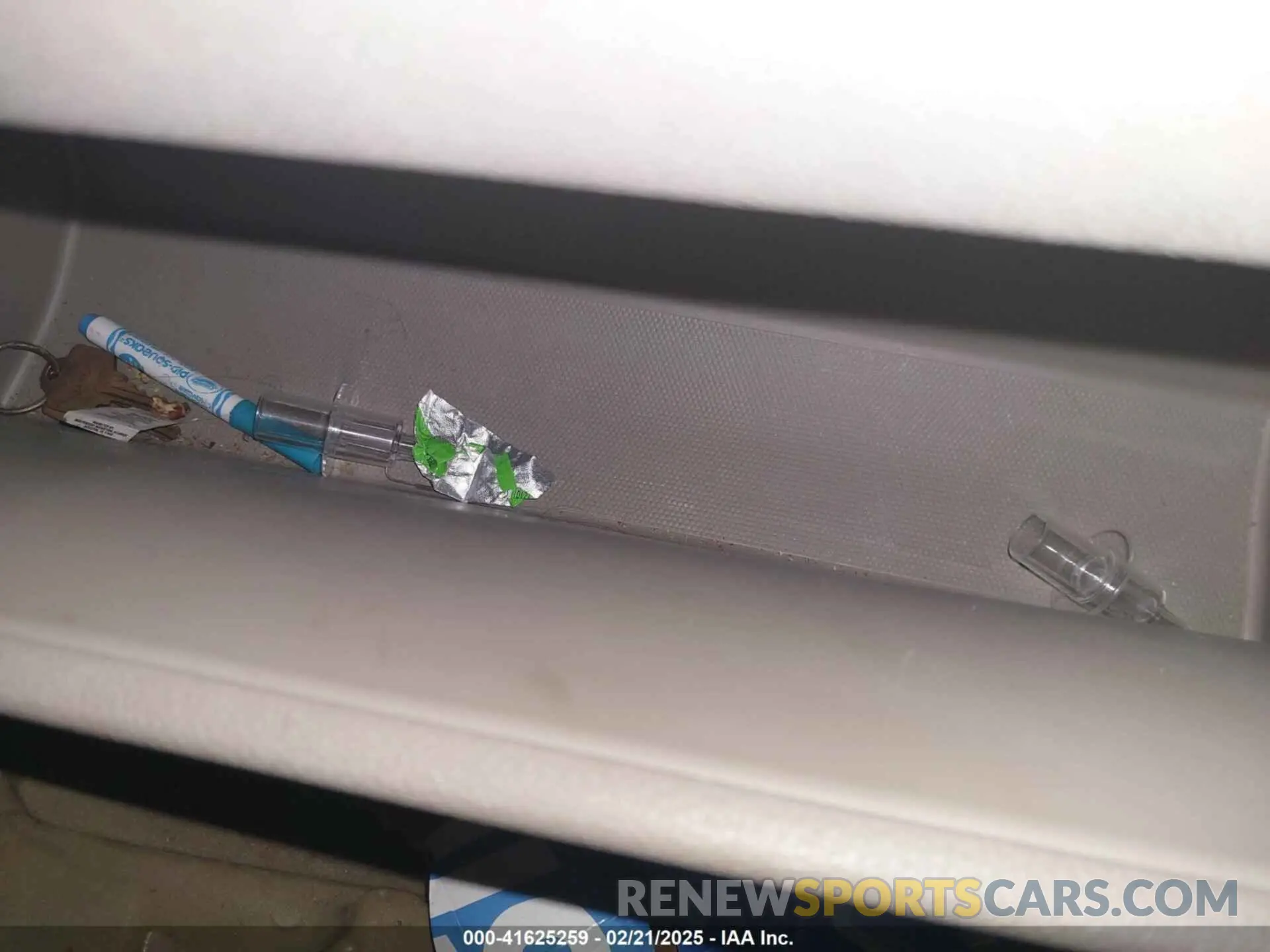 12 Photograph of a damaged car 5XYPG4A58KG489689 KIA SORENTO 2019
