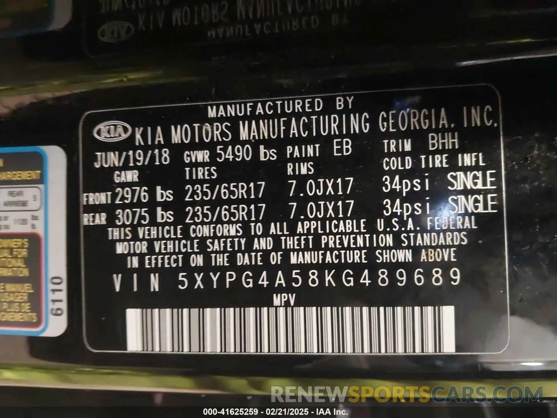 9 Photograph of a damaged car 5XYPG4A58KG489689 KIA SORENTO 2019
