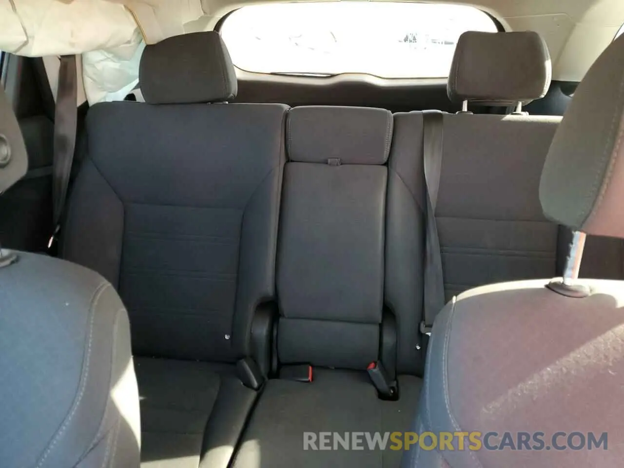 10 Photograph of a damaged car 5XYPG4A58KG561278 KIA SORENTO 2019