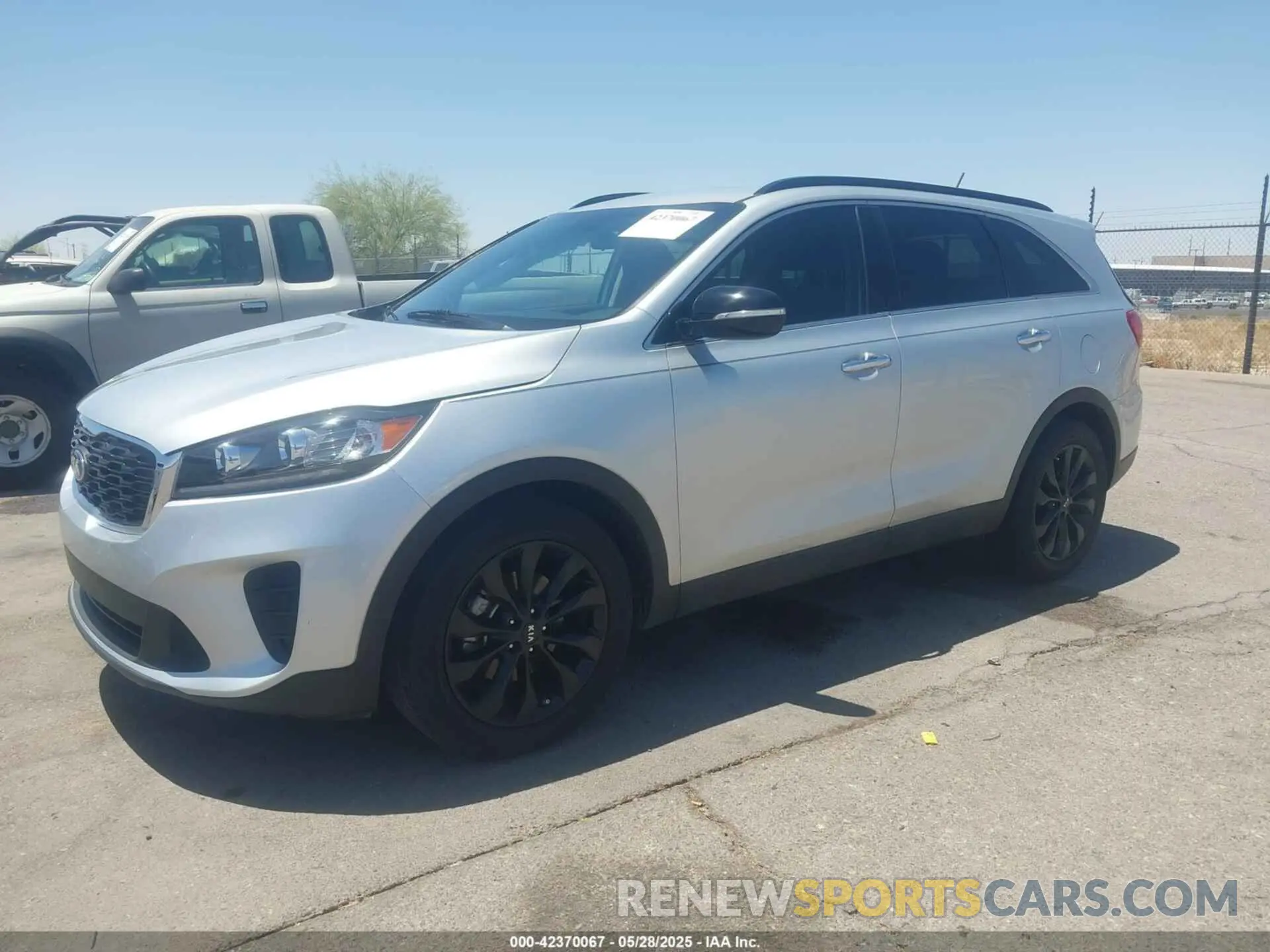 2 Photograph of a damaged car 5XYPG4A58KG597729 KIA SORENTO 2019