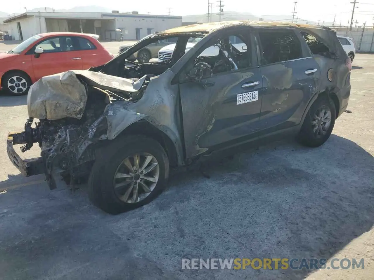 1 Photograph of a damaged car 5XYPG4A5XKG490455 KIA SORENTO 2019