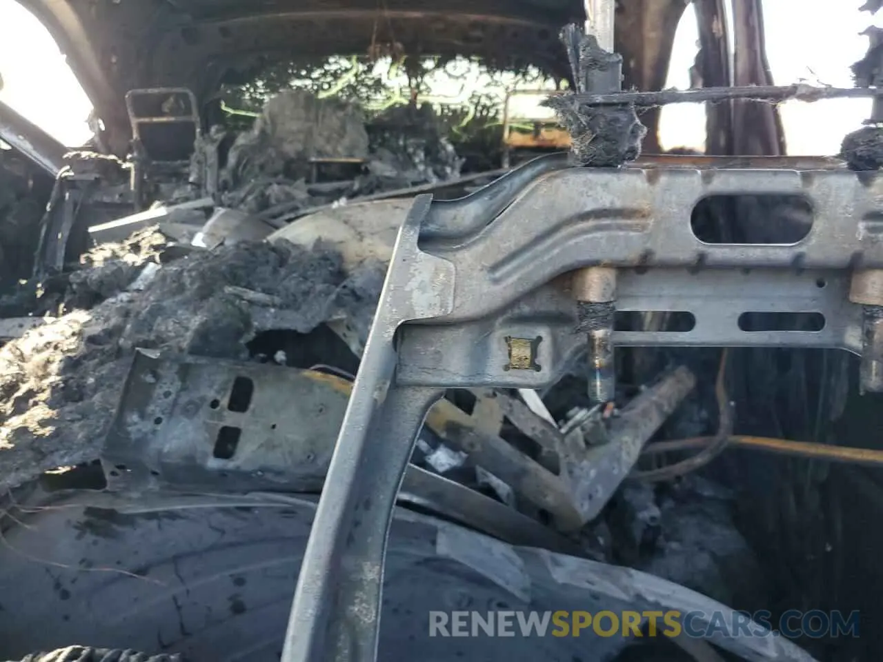 10 Photograph of a damaged car 5XYPG4A5XKG490455 KIA SORENTO 2019