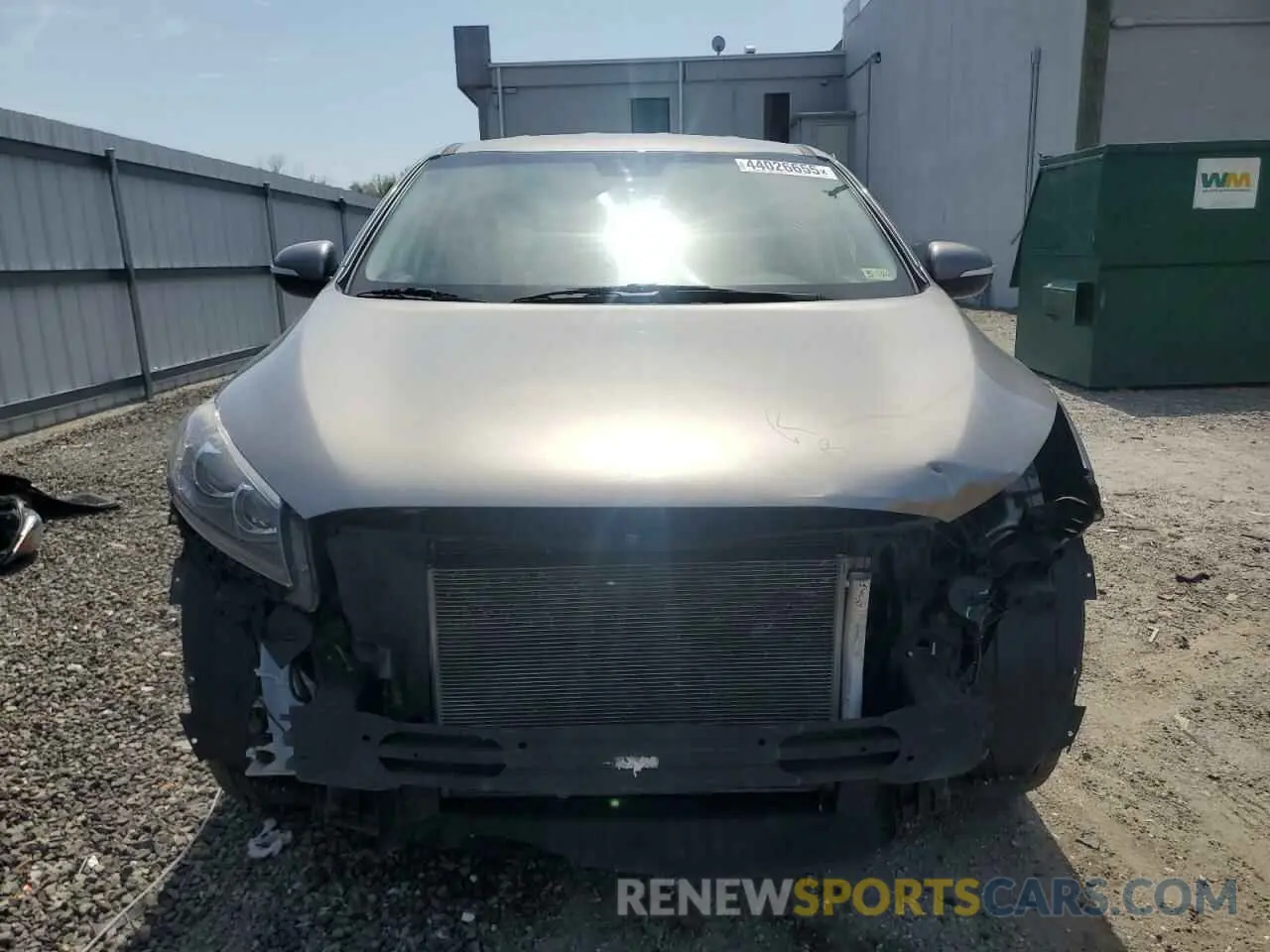 5 Photograph of a damaged car 5XYPG4A5XKG491556 KIA SORENTO 2019