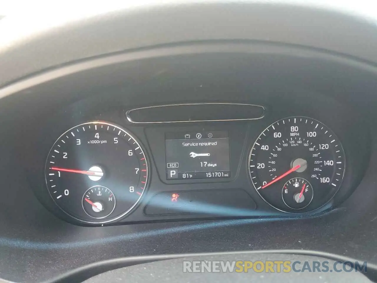 9 Photograph of a damaged car 5XYPG4A5XKG491556 KIA SORENTO 2019