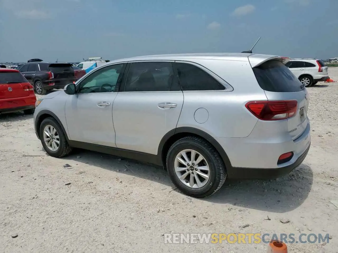 2 Photograph of a damaged car 5XYPG4A5XKG558737 KIA SORENTO 2019
