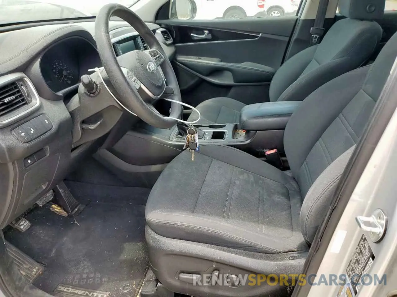 7 Photograph of a damaged car 5XYPG4A5XKG558737 KIA SORENTO 2019
