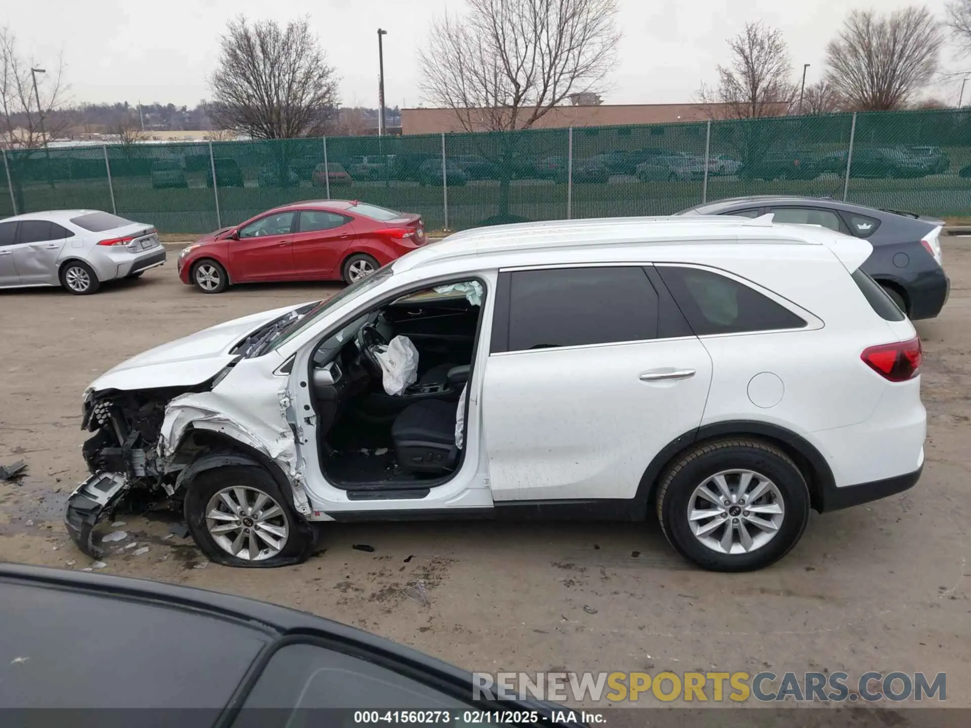 15 Photograph of a damaged car 5XYPGDA30KG548829 KIA SORENTO 2019