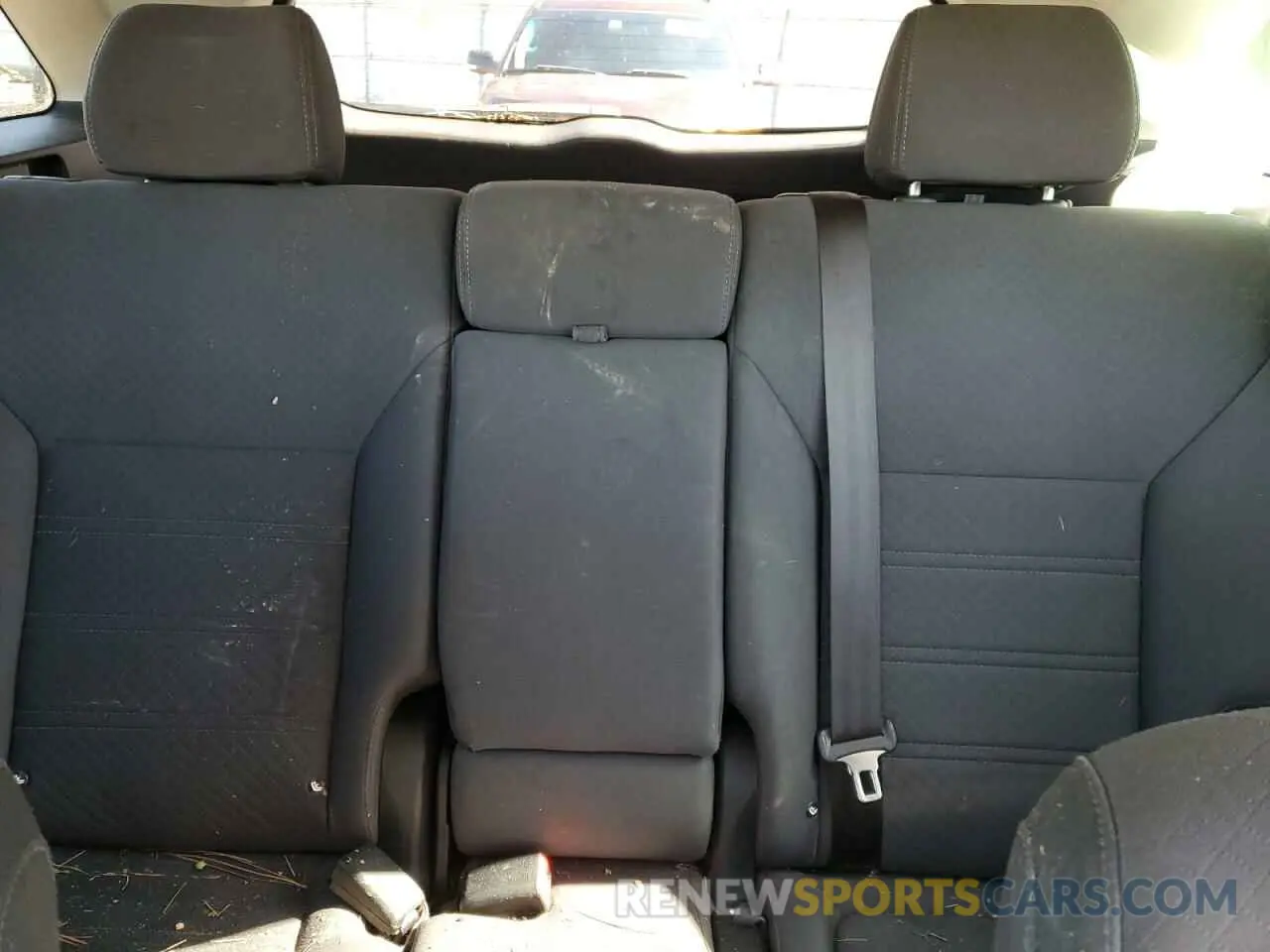 10 Photograph of a damaged car 5XYPGDA30KG554310 KIA SORENTO 2019