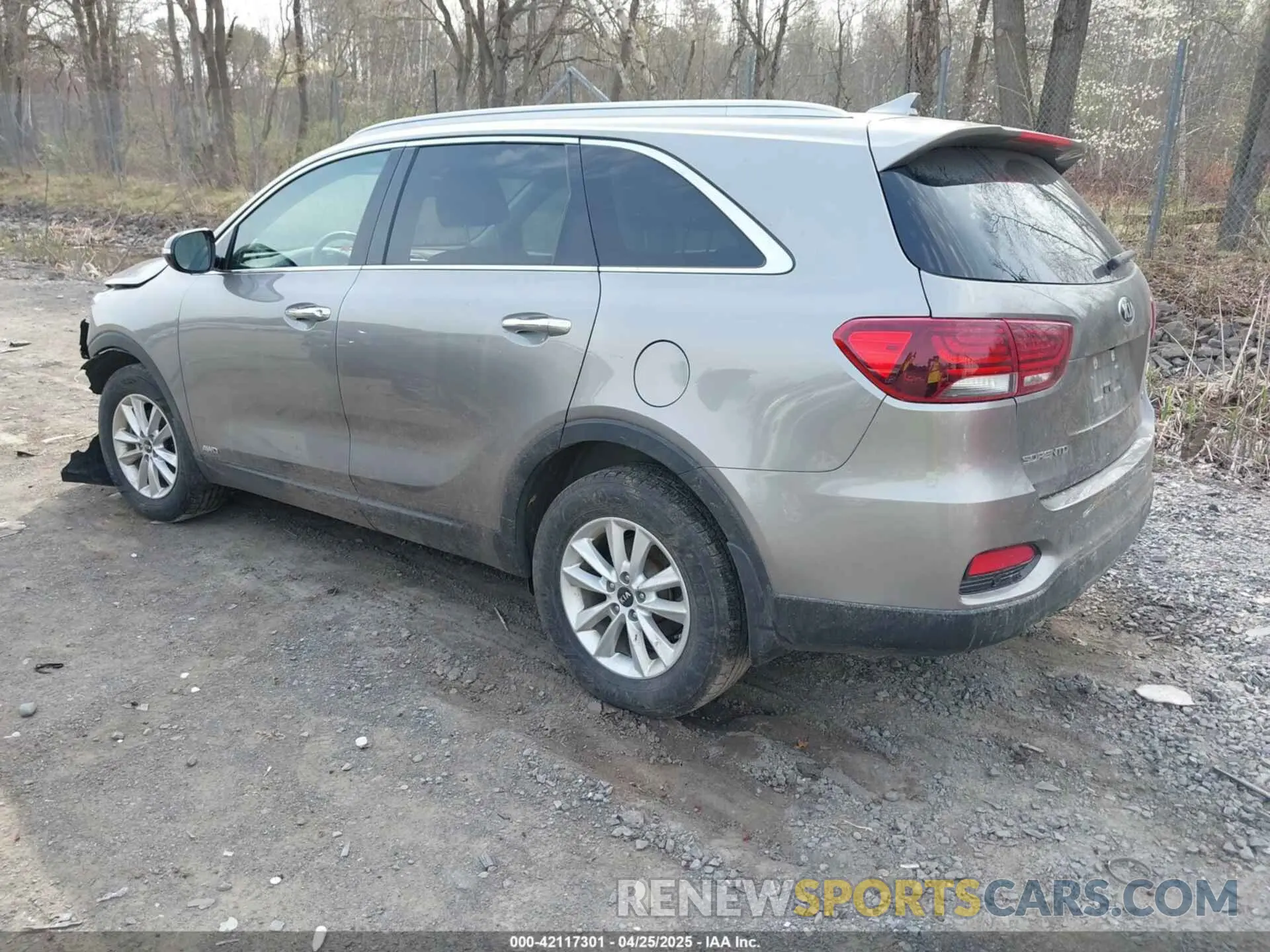 3 Photograph of a damaged car 5XYPGDA30KG555943 KIA SORENTO 2019