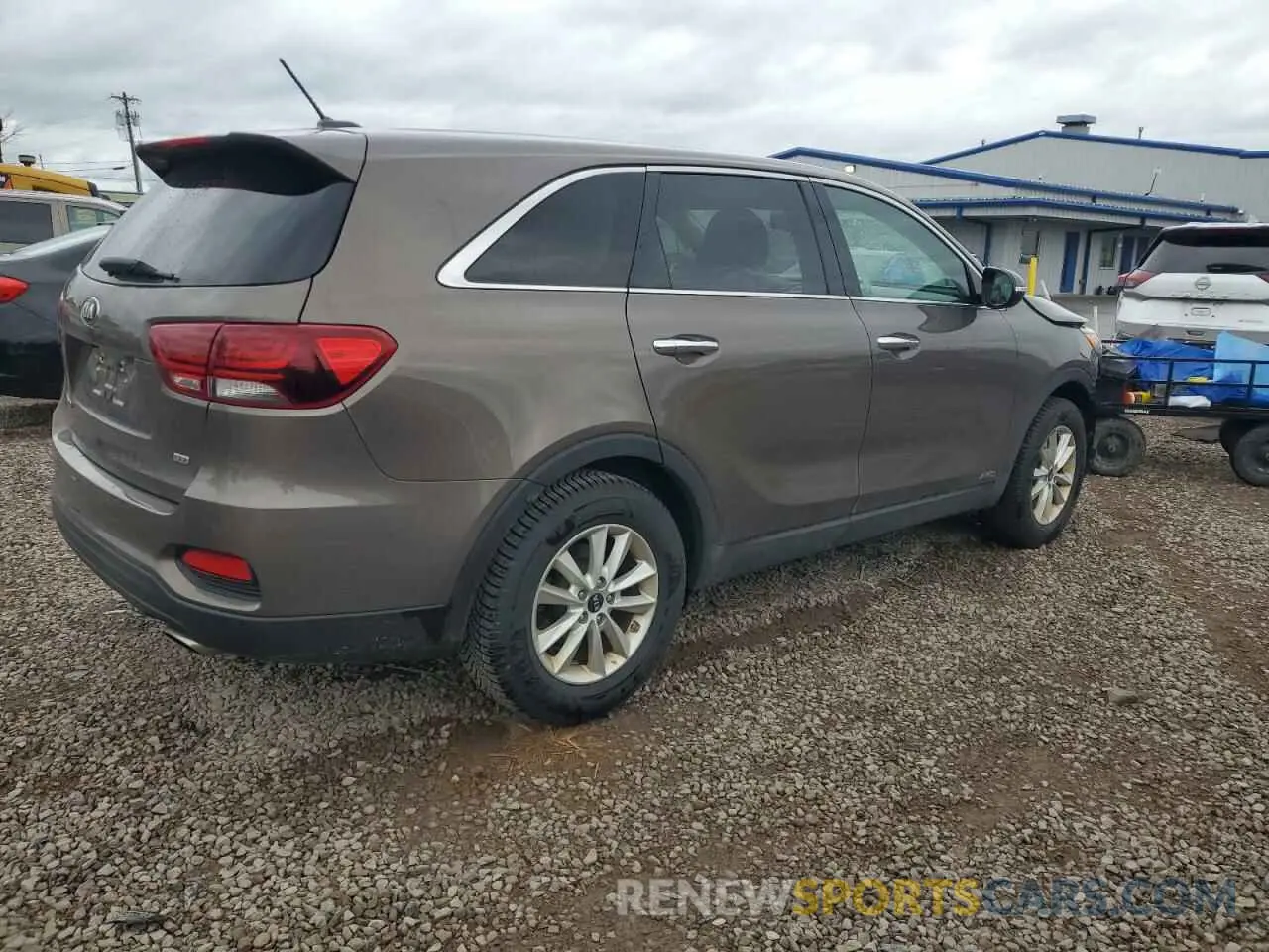 3 Photograph of a damaged car 5XYPGDA30KG561273 KIA SORENTO 2019