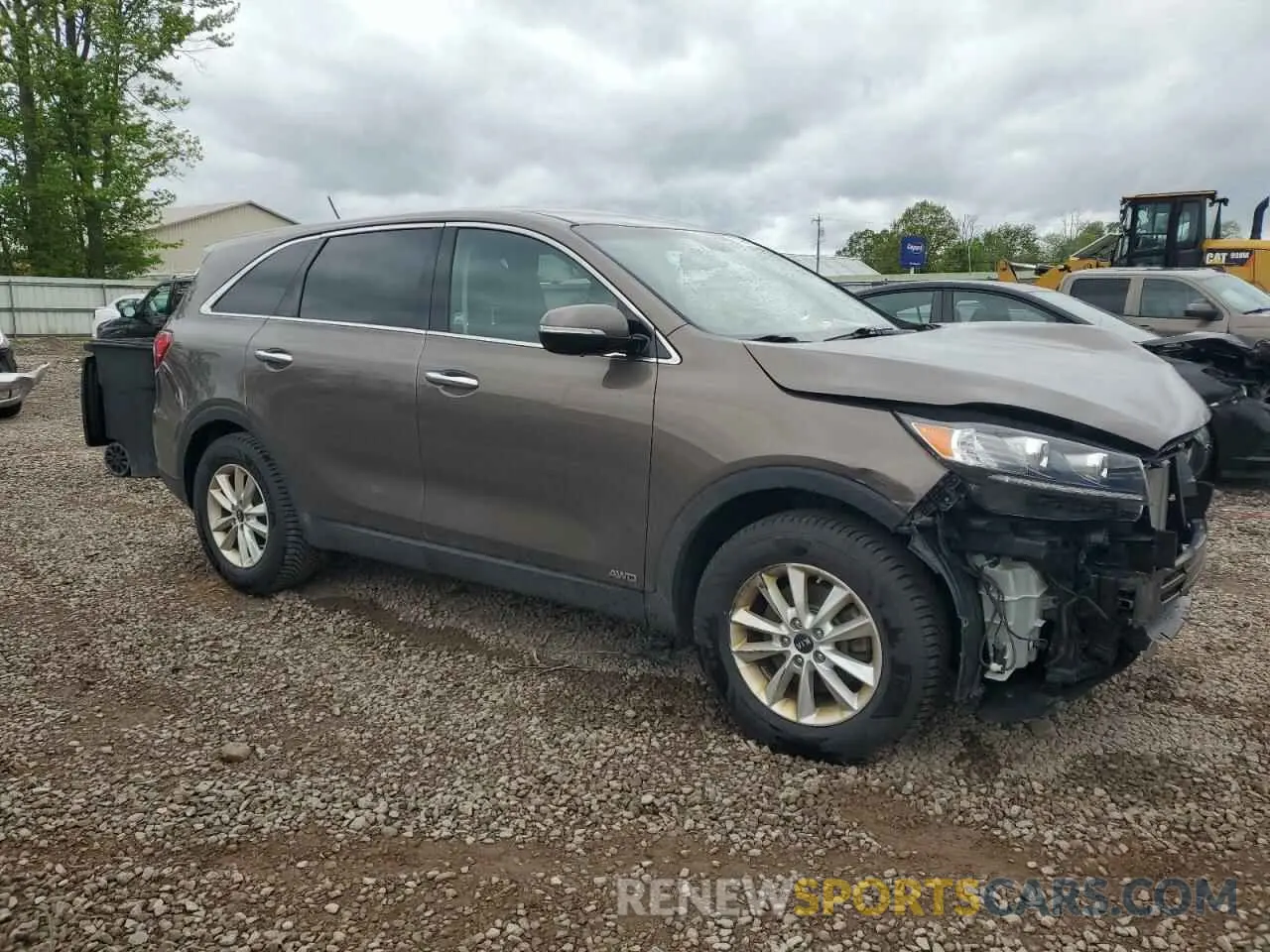 4 Photograph of a damaged car 5XYPGDA30KG561273 KIA SORENTO 2019