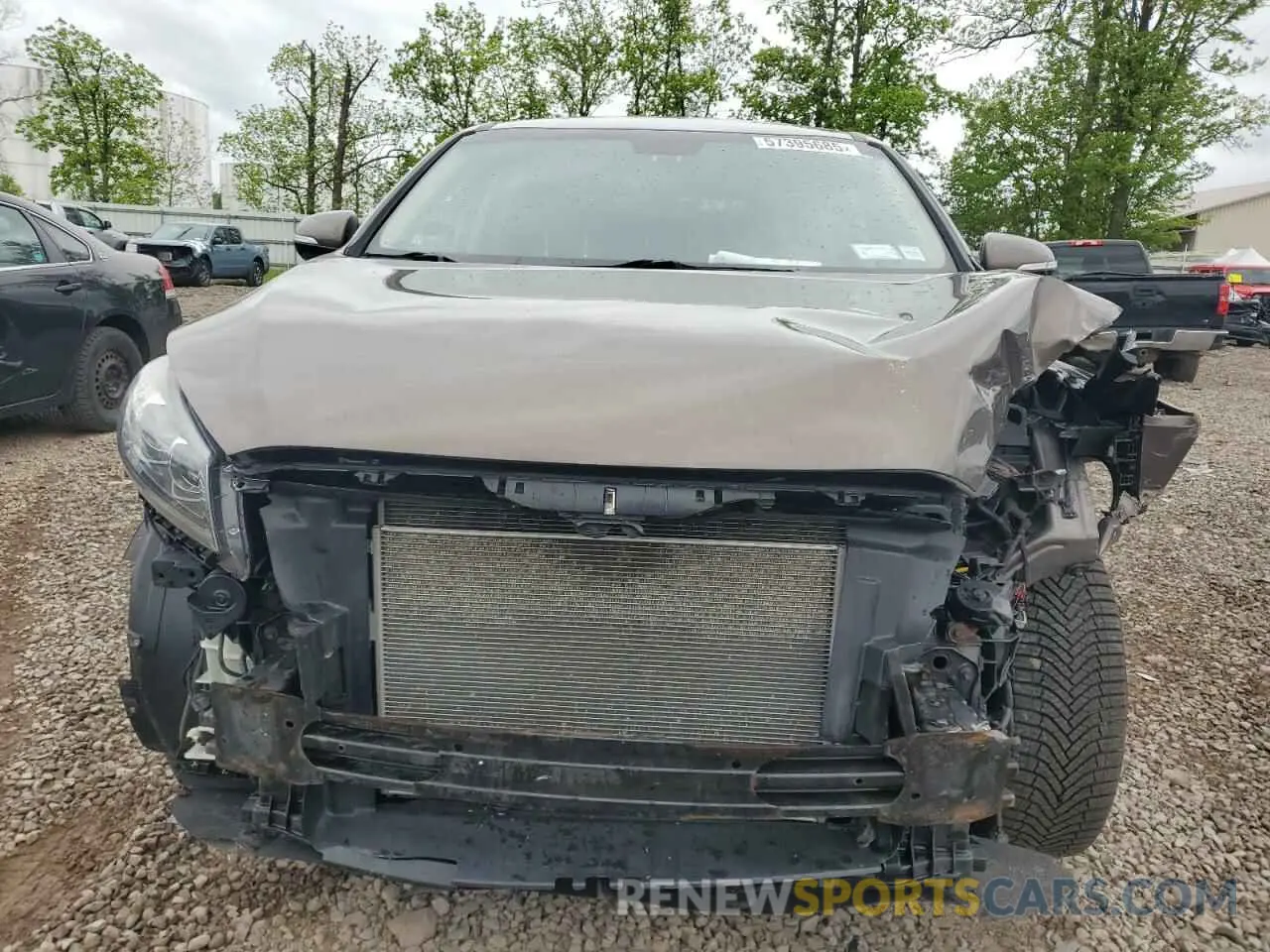 5 Photograph of a damaged car 5XYPGDA30KG561273 KIA SORENTO 2019