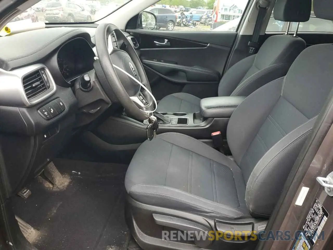 7 Photograph of a damaged car 5XYPGDA30KG561273 KIA SORENTO 2019