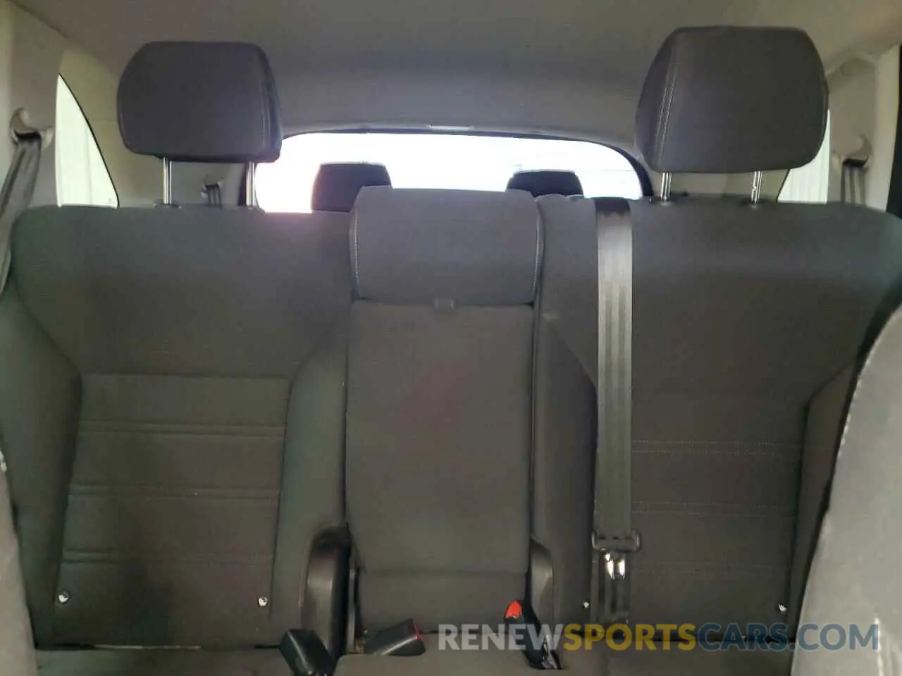 10 Photograph of a damaged car 5XYPGDA30KG570104 KIA SORENTO 2019