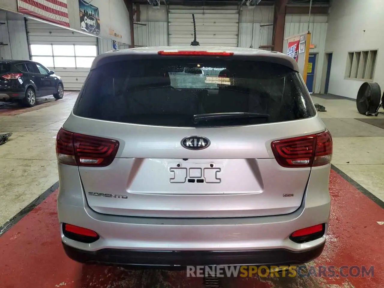 6 Photograph of a damaged car 5XYPGDA30KG570104 KIA SORENTO 2019