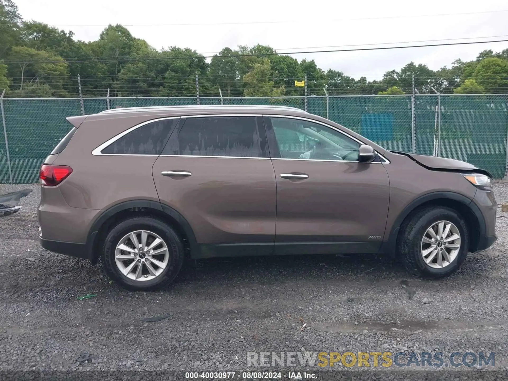 14 Photograph of a damaged car 5XYPGDA32KG429289 KIA SORENTO 2019