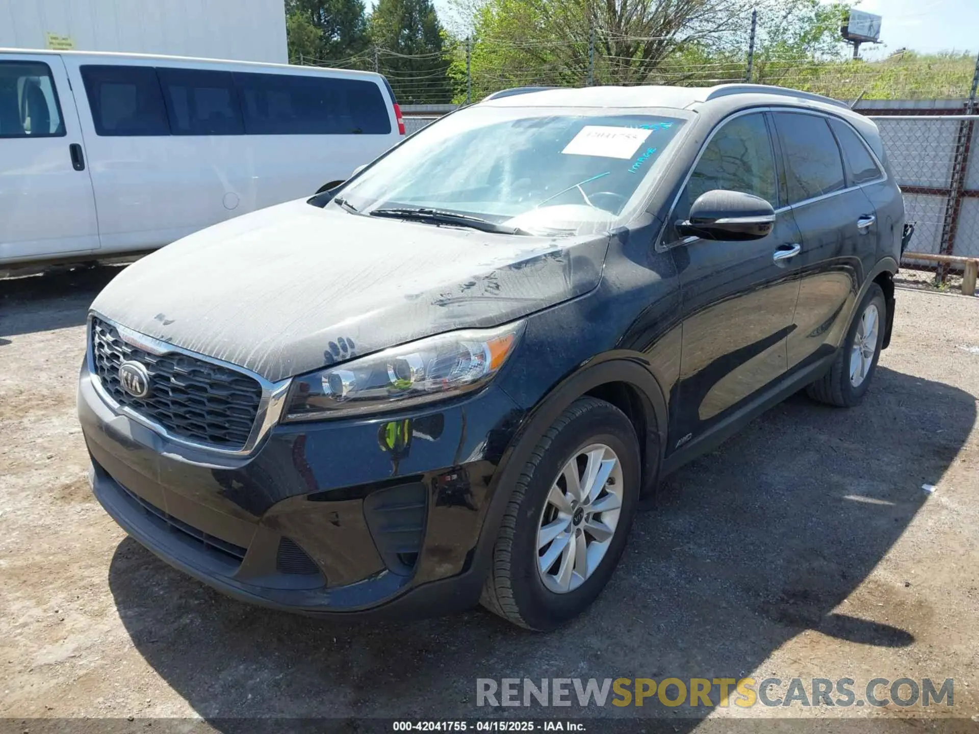 2 Photograph of a damaged car 5XYPGDA32KG437294 KIA SORENTO 2019