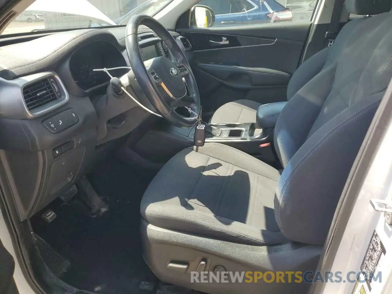 7 Photograph of a damaged car 5XYPGDA32KG439451 KIA SORENTO 2019