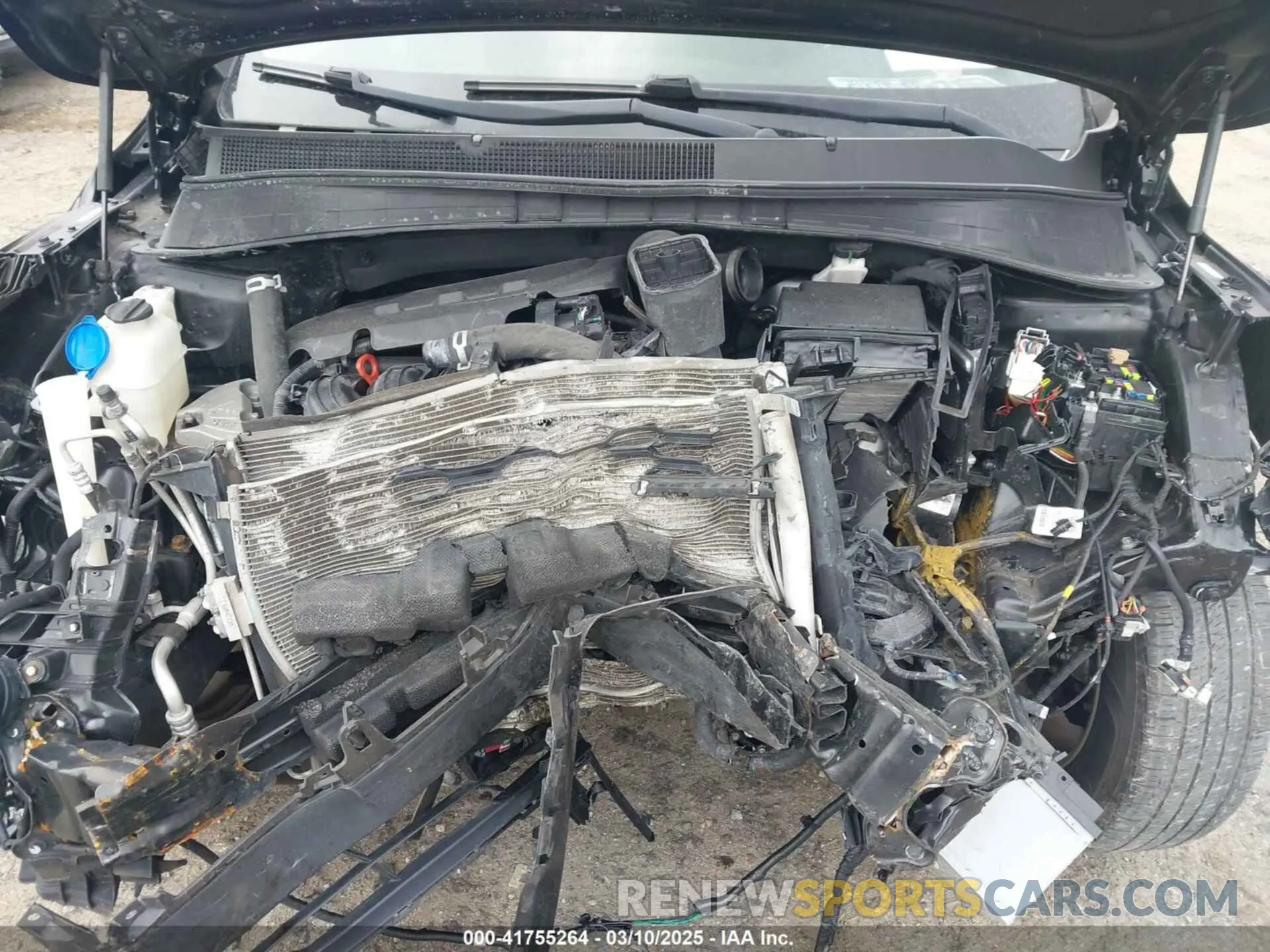 10 Photograph of a damaged car 5XYPGDA32KG501382 KIA SORENTO 2019