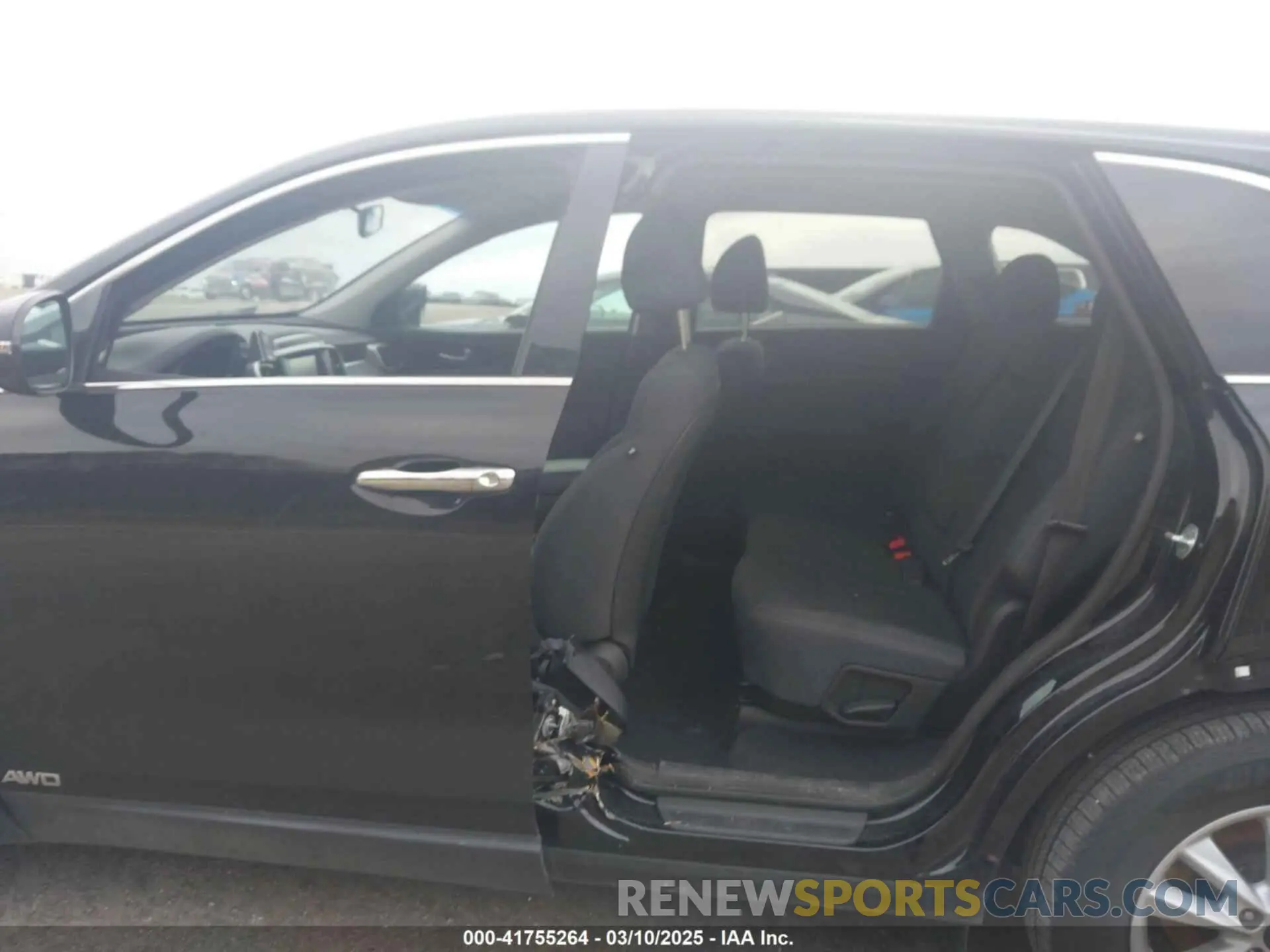15 Photograph of a damaged car 5XYPGDA32KG501382 KIA SORENTO 2019