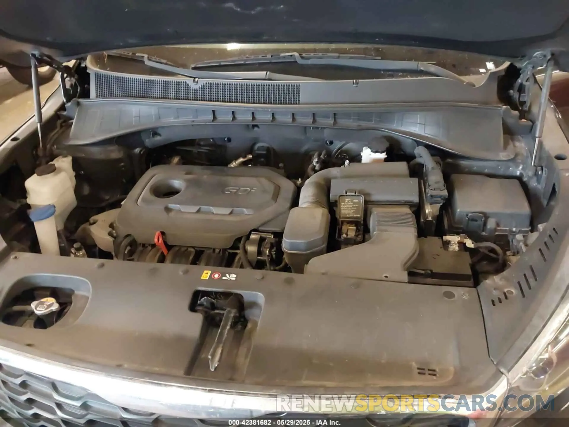 10 Photograph of a damaged car 5XYPGDA32KG506565 KIA SORENTO 2019