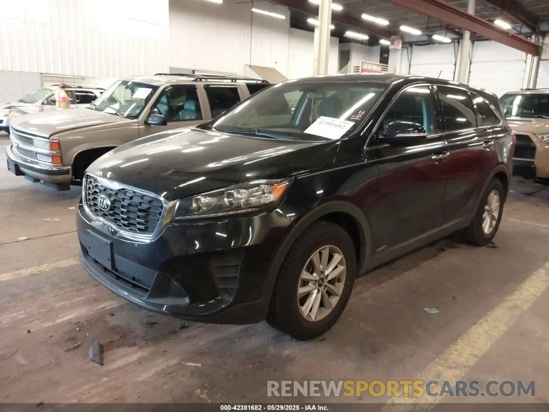 2 Photograph of a damaged car 5XYPGDA32KG506565 KIA SORENTO 2019